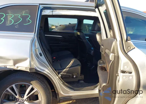 2019 Toyota Highlander Le Plus from USA, damaged, VIN 5TDZZRFH9KS348801